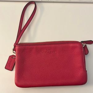 🌸 Coach double zip wristlet